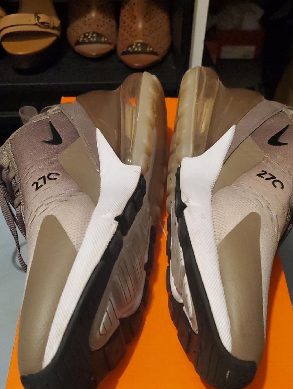 Nike Men’s Sneakers in Taupe and Olive - Picture 4 of 10